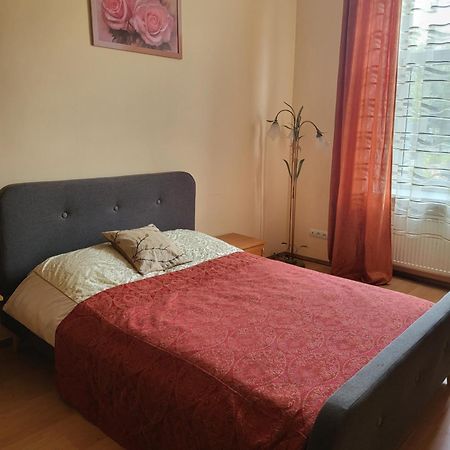 לבוב Apartment Near St. Elizabeth Church מראה חיצוני תמונה