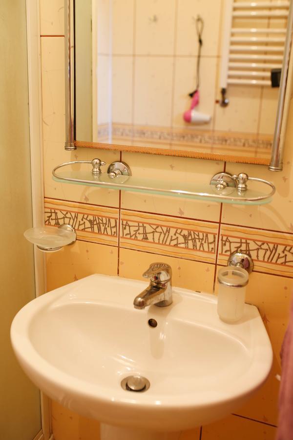 לבוב Apartment Near St. Elizabeth Church מראה חיצוני תמונה